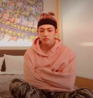 ☹️ minion hongjoong, Telegram sticker 9 of 62