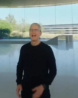 Apple moment