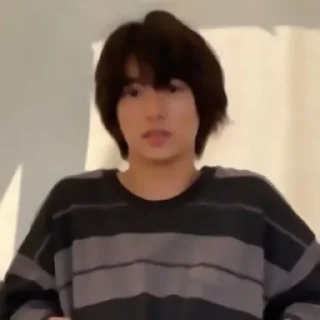 🫢 emoji kento yamazaki :･ﾟ✧ @auustxw1n4rr Telegram sticker 6 of 15