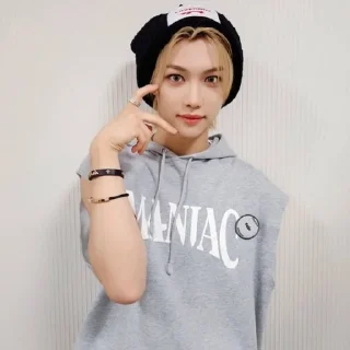 Sticker from 🌟felix