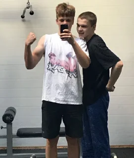🥵 emoji крутые ребята Telegram sticker 14 of 49