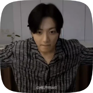 Sticker from 🔌 ¡!𝐽𝑈𝑁𝐺𝐾𝑂𝑂𝐾!¡ @helpeeeaar