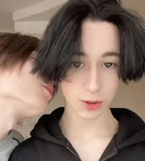 🤭 emoji Справжня чоловіча дружба 🕷️🕸️ Telegram sticker 18 of 26