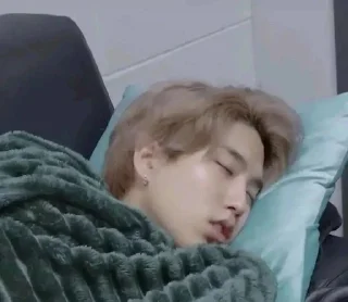 😴 emoji Ханчік😗💅🏻🇺🇦 Telegram sticker 11 of 12
