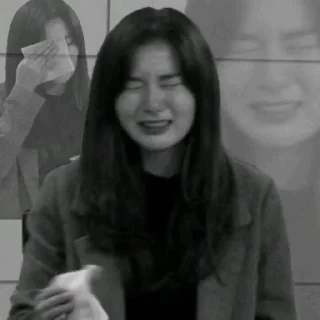 😭 emoji bw Seulgi by @MypMeovv Telegram sticker 6 of 16