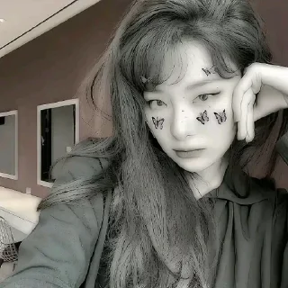 Sticker from seulgi & 💅🏼 ≠ @ly3hp