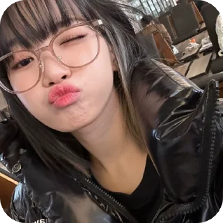 Sticker from Chaewon Le Sserafim - eshliqon