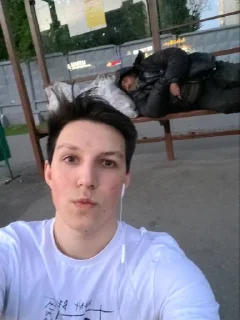 Sticker from еблан сквад тв • @DayStikBot