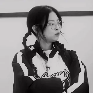 🤩 emoji чбjennie | apartment 404 by @dkimyumi @TgEmodziBot Telegram sticker 8 of 50