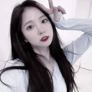 🌟 emoji Yujin cl for virt Telegram sticker 4 of 23