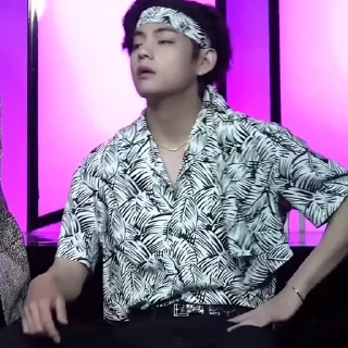 Sticker from @jsiinymenj - taehyung