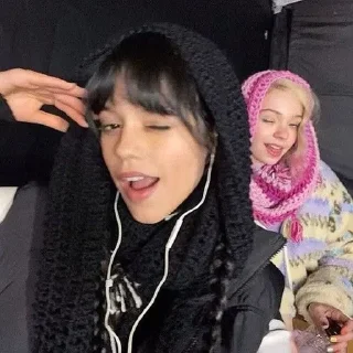 Sticker from ᴡᴇᴅɴᴇsᴅᴀʏ ᴀɴᴅ ᴇɴɪᴅ👩‍❤️‍💋‍👩