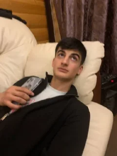🥺 emoji мы красы Telegram sticker 7 of 13