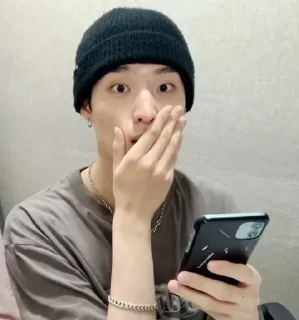 Sticker from КИХО ЗАЙКА- @King_BtS