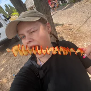 😇 emoji ауф, галЯЯЯнка! кликфэм: полянка Telegram sticker 8 of 87