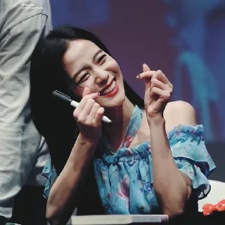 😁 emoji Kim Jisoo ne trogat Telegram sticker 17 of 120