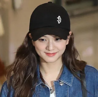 😱 emoji Kim Jisoo ne trogat Telegram sticker 14 of 120
