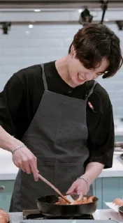 🧑‍🍳 emoji BTS 💜 Telegram sticker 20 of 79