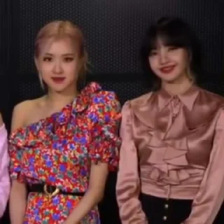 Sticker from chaelisa @stick1lover