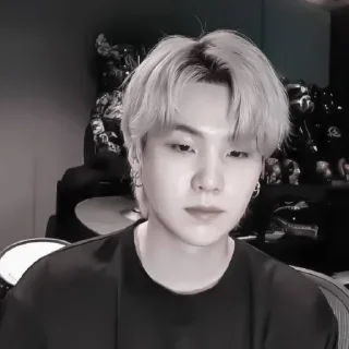 Sticker from YOONGI by @emptyhlp