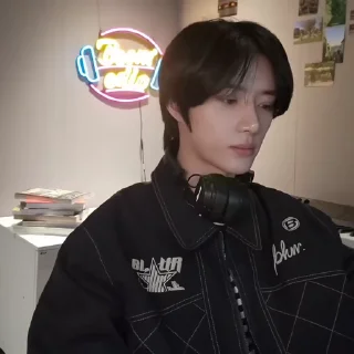 Sticker from music gyu @beomwwze