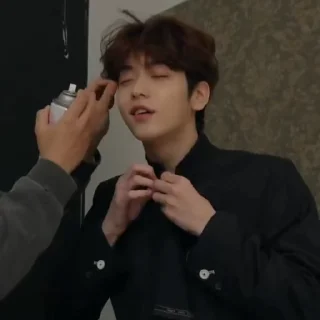 Sticker from ‹SOOBIN› × @hiphelp