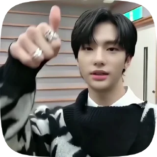 💨 emoji hyunjin frᴏʍ @fiestahelpik Telegram sticker 6 of 15