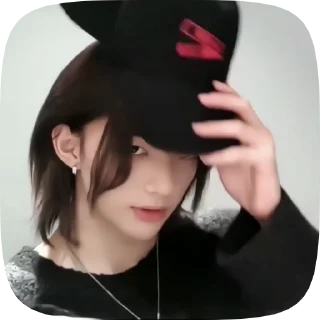 💨 emoji hyunjin frᴏʍ @fiestahelpik Telegram sticker 15 of 15