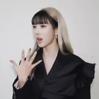 📻 emoji ࣪ ، 📻 » yoohyeon ★by @plaisirstick Telegram sticker 2 of 45