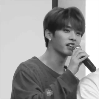 ⭐️ emoji minho bw @inliffe Telegram sticker 8 of 26