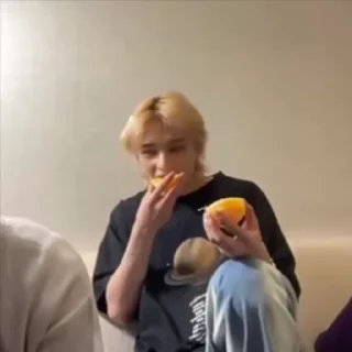 🍊 emoji hyunjin fr @windyxs Telegram sticker 15 of 50