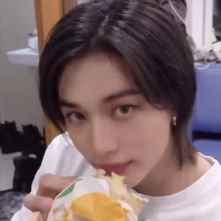 🥙 emoji hyunjin fr @windyxs Telegram sticker 20 of 50