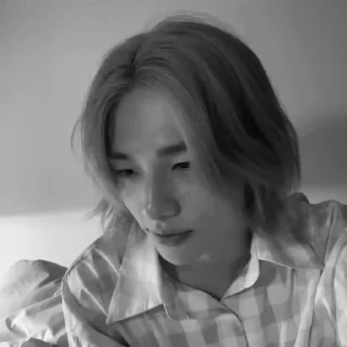 Sticker from hyunjin bw @inliffe