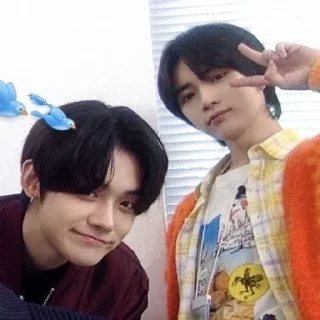 Sticker from txt the best boys!!^^