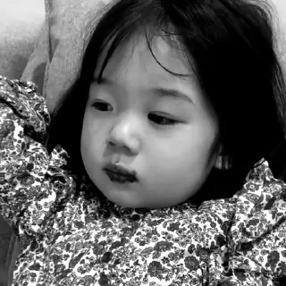 Sticker from baby sulli