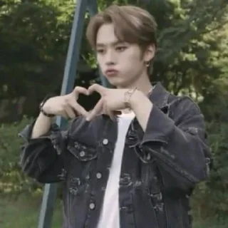 💕 emoji Минхо Telegram sticker 6 of 53