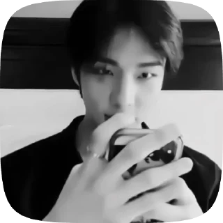 Sticker from ((hyunjin) by @helplukaaa