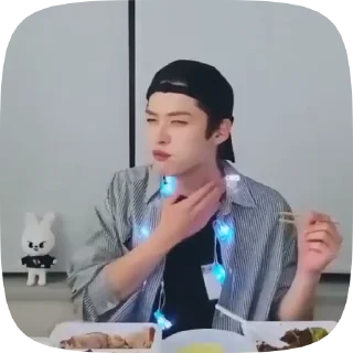 🥰 emoji Джинни испытывает иу @moimuzhjisung Telegram sticker 18 of 24