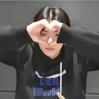 Sticker from 💗 или 💔?