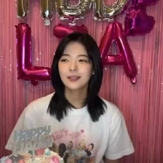 Sticker from lia ； itzy
@berrysticks