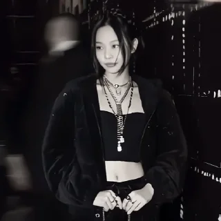Sticker from #jennie' @helpforsuaa