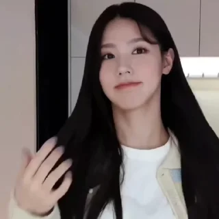 Sticker from miyeon by @darkwexxx