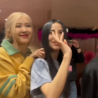 Sticker from 𝗕𝗟𝗔𝗖𝗞𝗣𝗜𝗡𝗞 @helpbyjennie