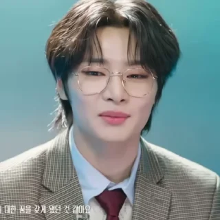 Sticker from jeongin | @G0DSPL8N