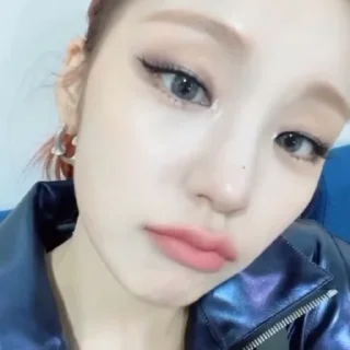 🌟 emoji Yeji random :: @hwangyejiarchivee Telegram sticker 4 of 37