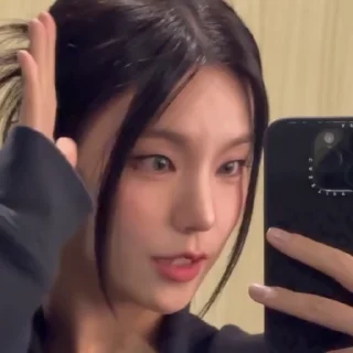 🌟 emoji Yeji random :: @hwangyejiarchivee Telegram sticker 11 of 37