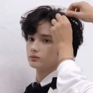 Sticker from 𓏲 ࣪KAI ֢  ✷ › › @lomicor .