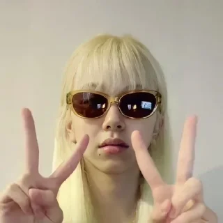 😶 emoji 🌷: Chaeyoung! Telegram sticker 10 of 29