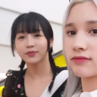 🥰 emoji Bahiyyih @mum_yuqi00 Telegram sticker 6 of 15