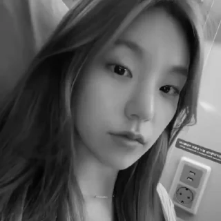 🌟 emoji Yeji random BW :: @hwangyejiarchivee Telegram sticker 10 of 38